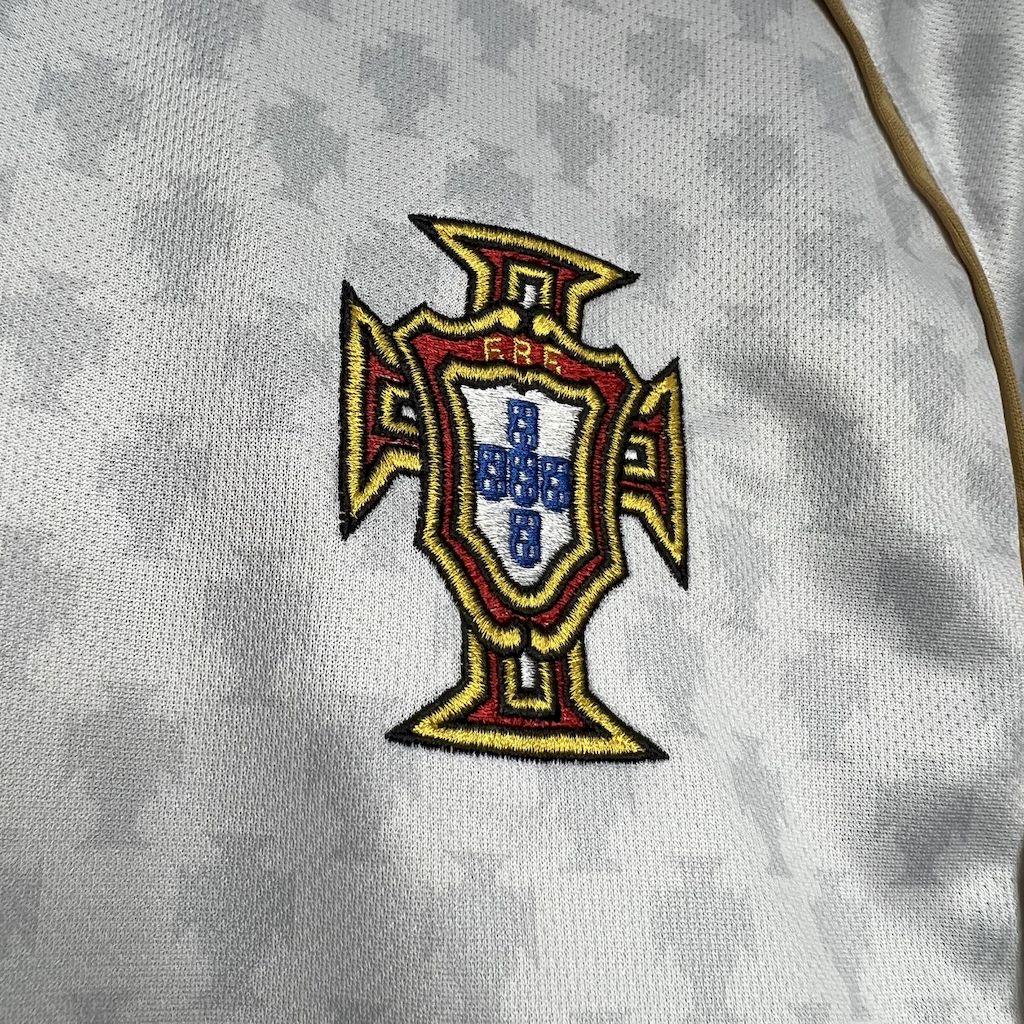 Portugal 2° Uniforme 2004