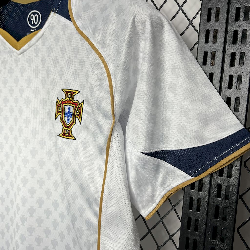 Portugal 2° Uniforme 2004