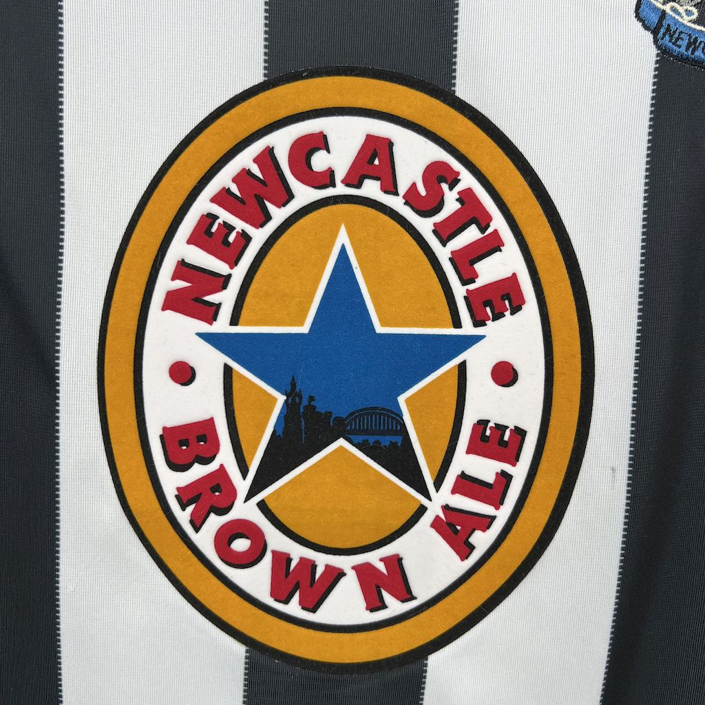 Newcastle United 1° Uniforme 1999