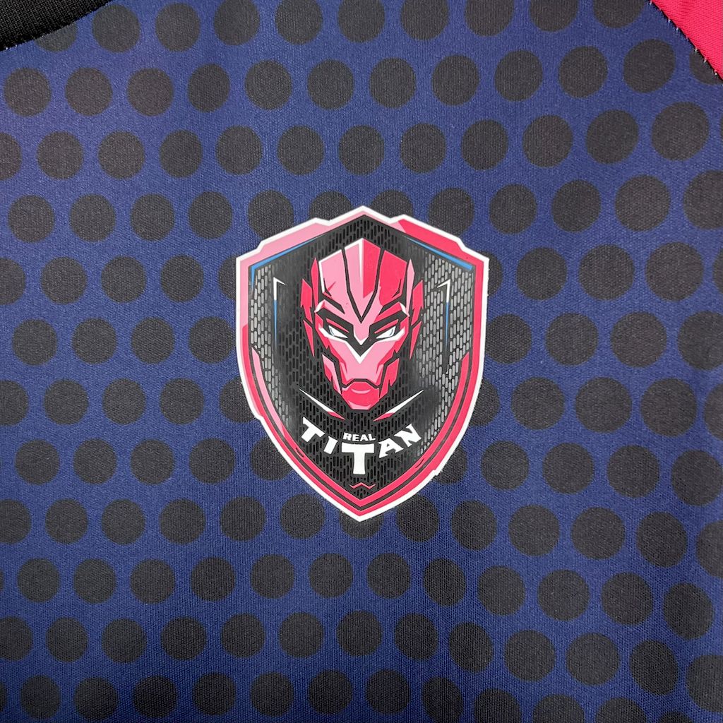 Real Titan 1° Uniforme 2025 - 2026