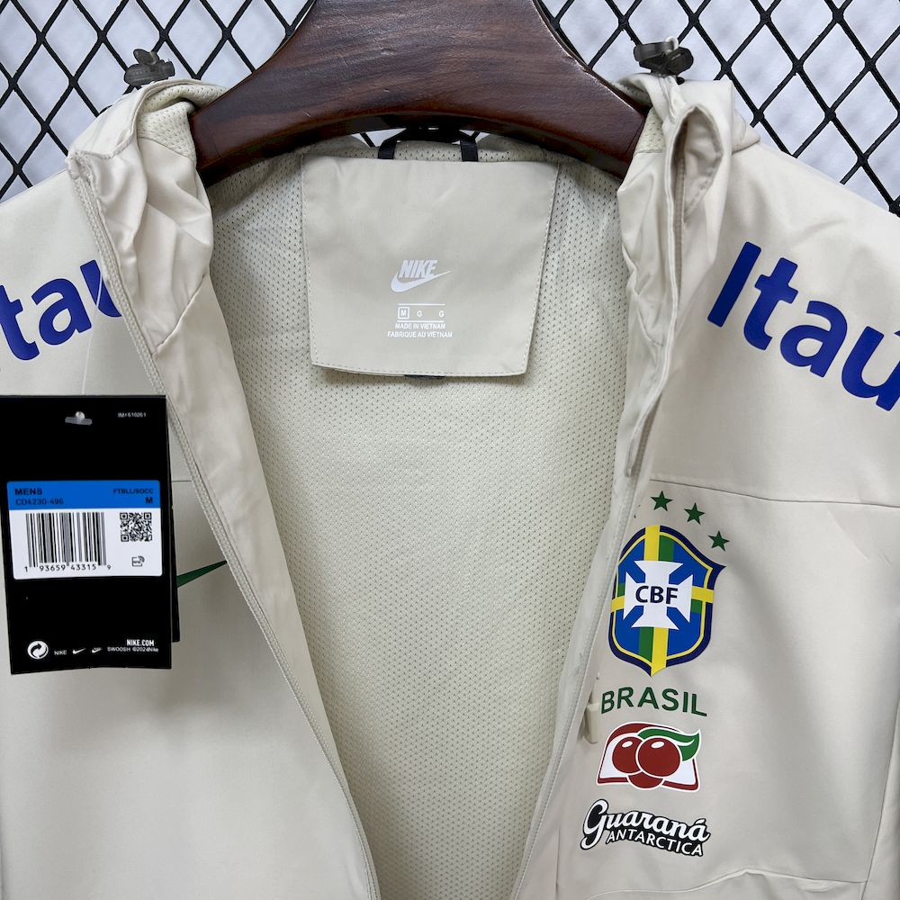 Brasil Corta-Vento Branco 2025