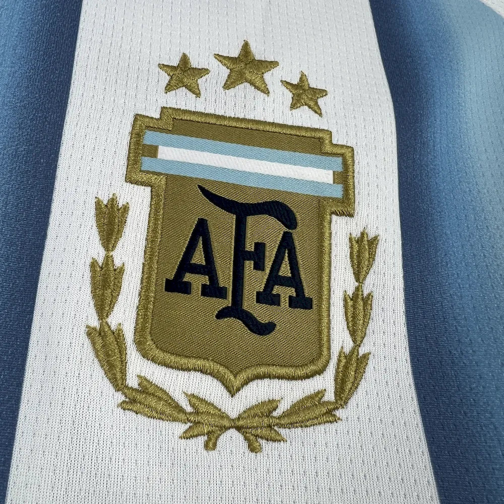 Argentina 1° Uniforme 2026 com Patch Campeão 2022