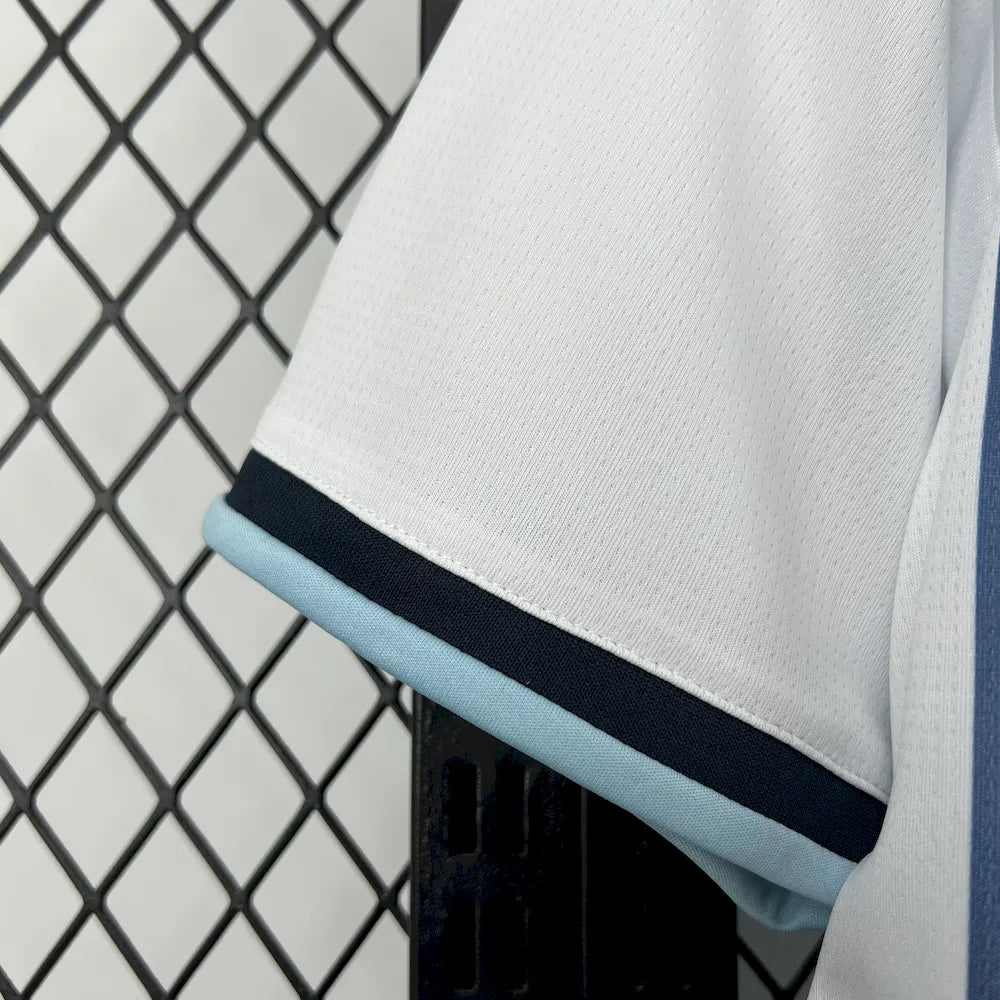 Argentina 1° Uniforme 2026 com Patch Campeão 2022